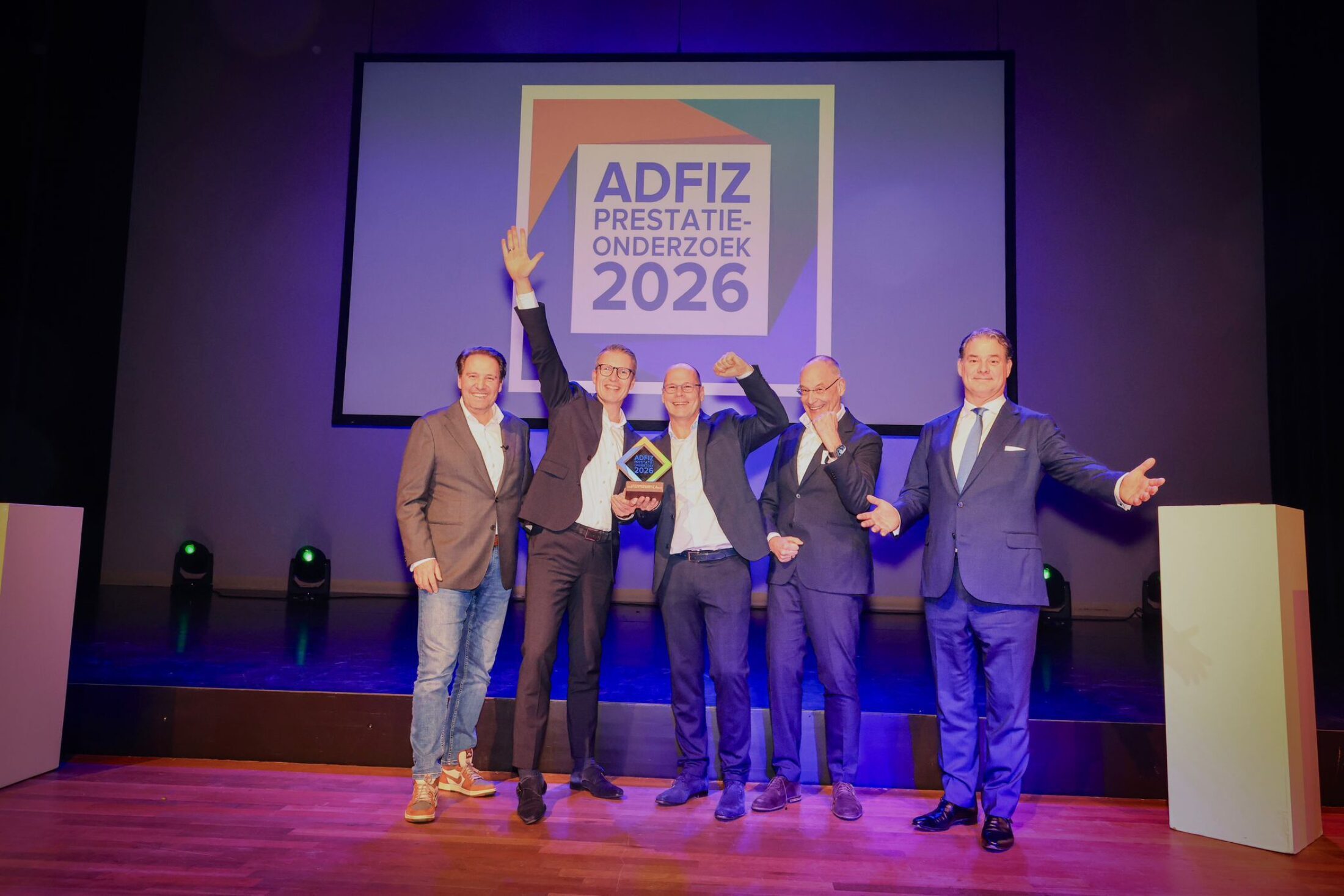 collega's van voogd nemen award in ontvangst